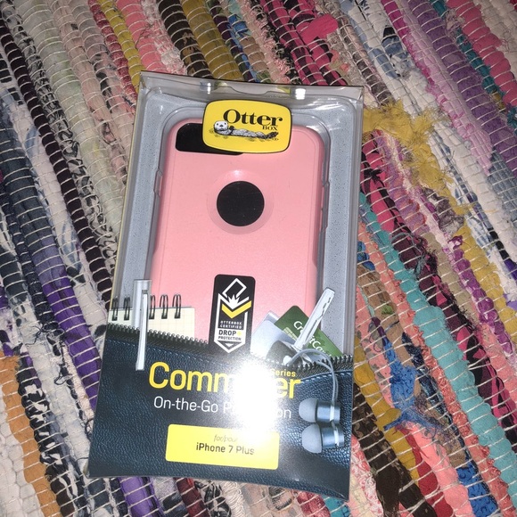 OtterBox Accessories - Brand New Iphone 7plus Otterbox Commuter case pink